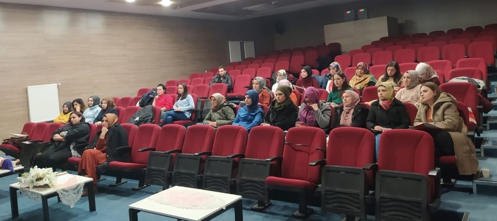 Gebe bilgilendirme sınıfı sağlık personeline hizmet içi eğitimi 