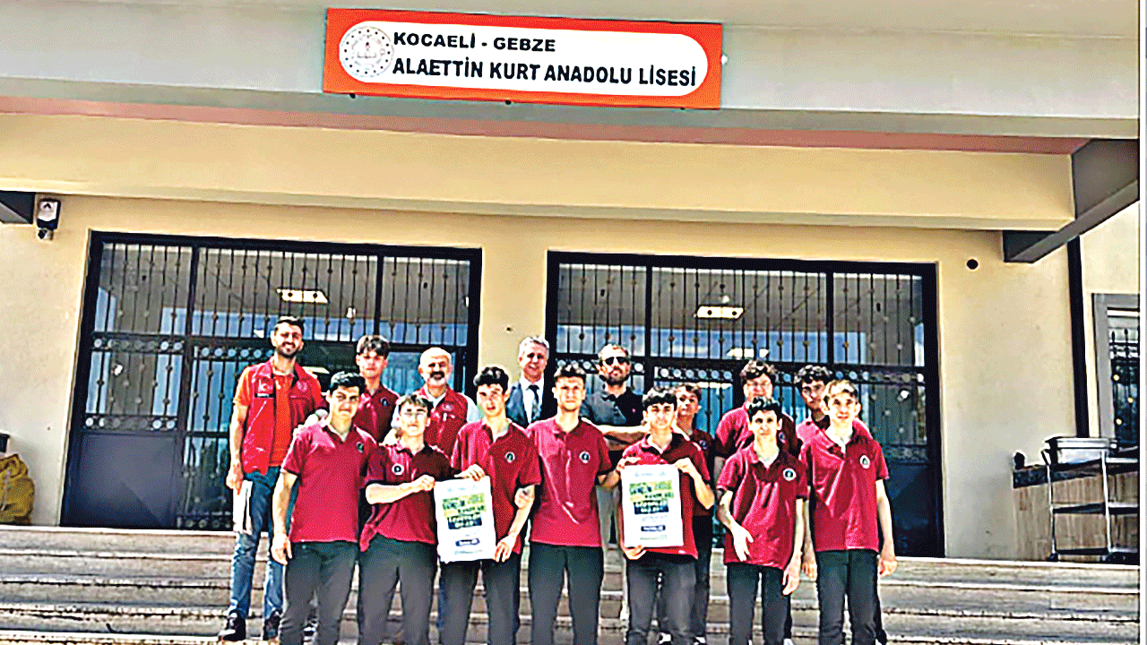 Gebze Alaettin Kurt Anadolu Lisesi YKS 2025 başarısıyla zirvede