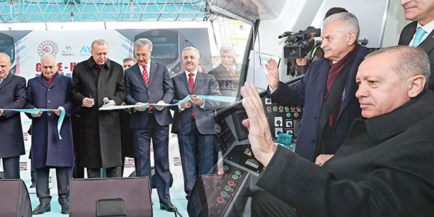 Gebze-Halkalı Banliyö Tren Hatları açıldı! 1 milyon 700 bin yolcunun ulaşım sorunu çözüldü
