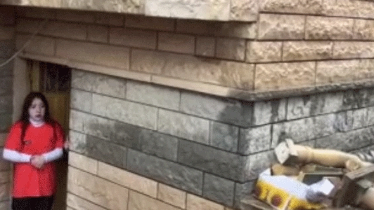 Gebze'de 14 yaşındaki çocuğun üzerine baton korkuluk düştü!