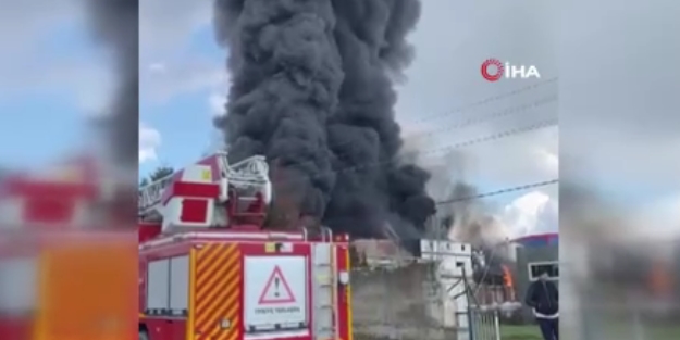 Gebze'de boya fabrikasında yangın