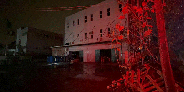 Gebze’de etiket fabrikasında çıkan yangın söndürüldü