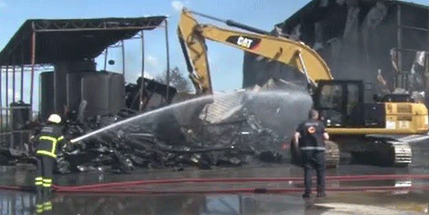 Gebze’de fabrika alev topuna döndü