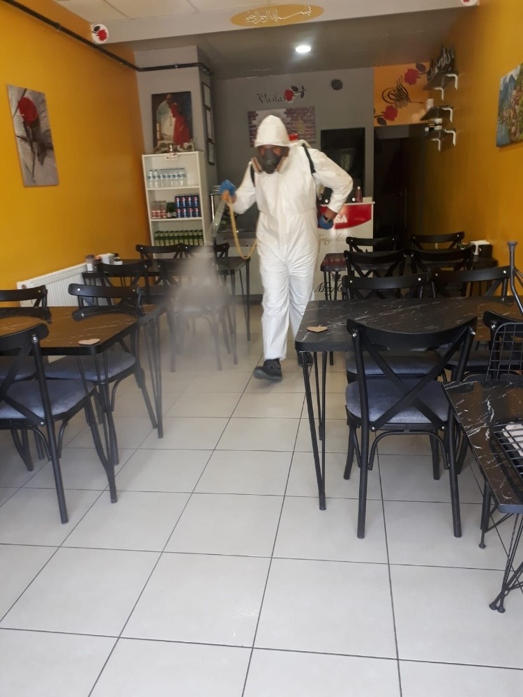 Gebze’de kafe ve lokantalar dezenfekte edildi 