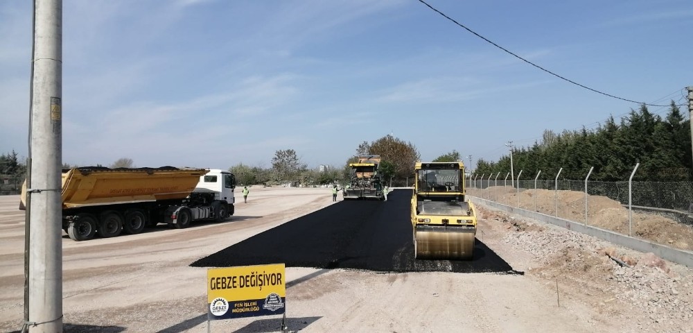 Gebze’de yol bakım onarım çalışmaları sürüyor 