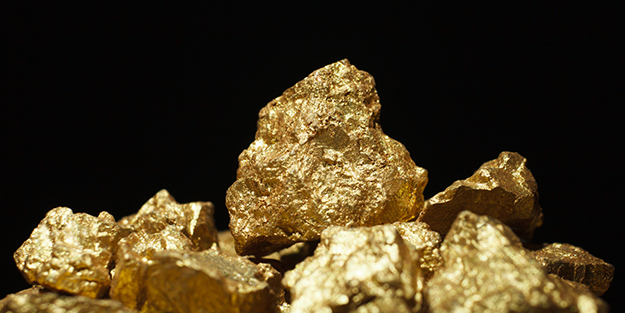 Gece gündüz demeden keşif yaptı, büyük bir altın hazinesi buldu! Bölgede daha 2 milyon kilo daha var