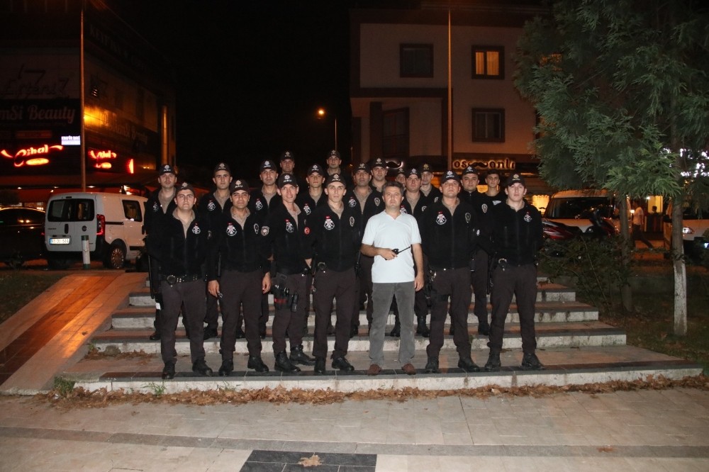 Gece kartalları Düzce halkına güven veriyor 