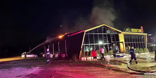 Gece kulübünde yangın: 14 ölü