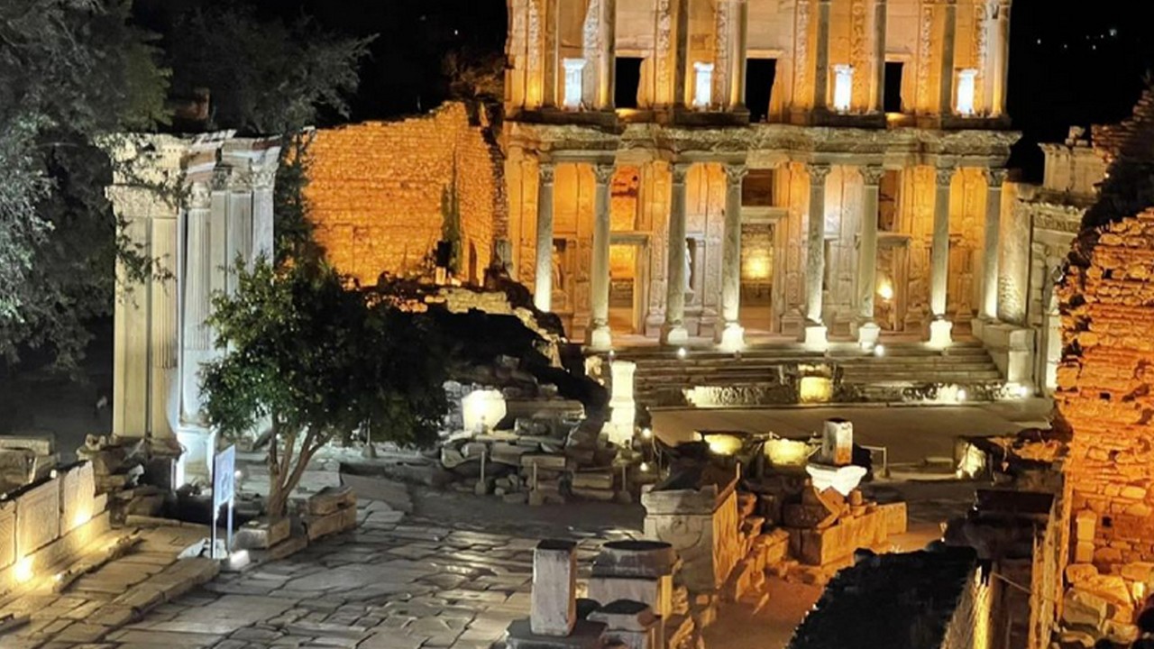 Gece müzeciliği 27 ören yerinde devam ediyor