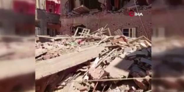 Gece saatlerinde eğilen 6 katlı bina yerle bir oldu: 2 ölü