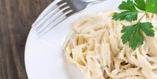 Gece uyurken kasları geliştiriyor: Yumurtadan 25 kat fazla protein içeriyor! Raflarda kapış kapış gidiyor!