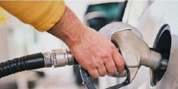 Gece yarısı değişecek: Benzin ve motorin fiyatları için yeni karar belli oldu