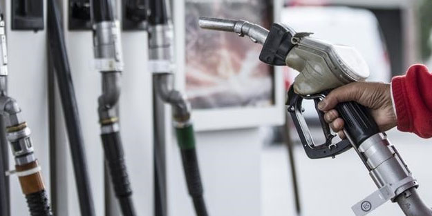 Gece yarısı fiyat göstergeleri değişti! Akaryakıtta çifte indirim