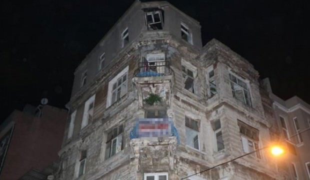 Gece yarısı tarihi binada büyük korku