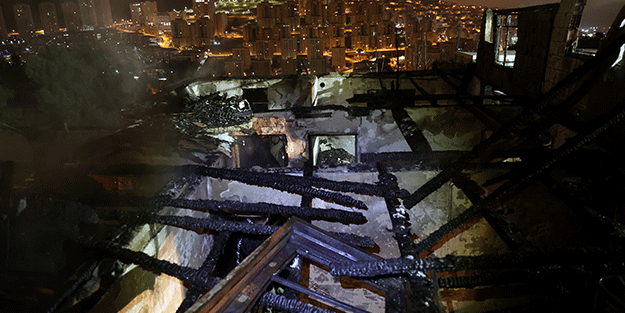 Gece yarısı yandı! 2 gece kondu küle döndü