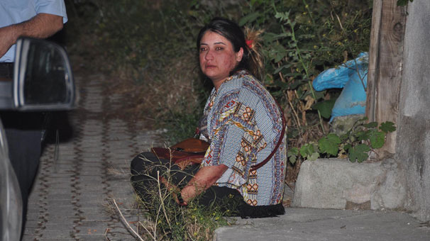 Geçen yıl bıçakla yaraladığı kocası tarafından öldürüldü