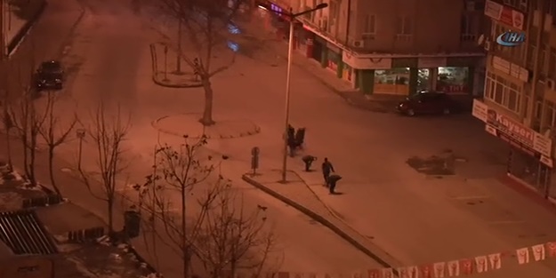 Gecenin bir vakti bakın ne yaptılar/VİDEO