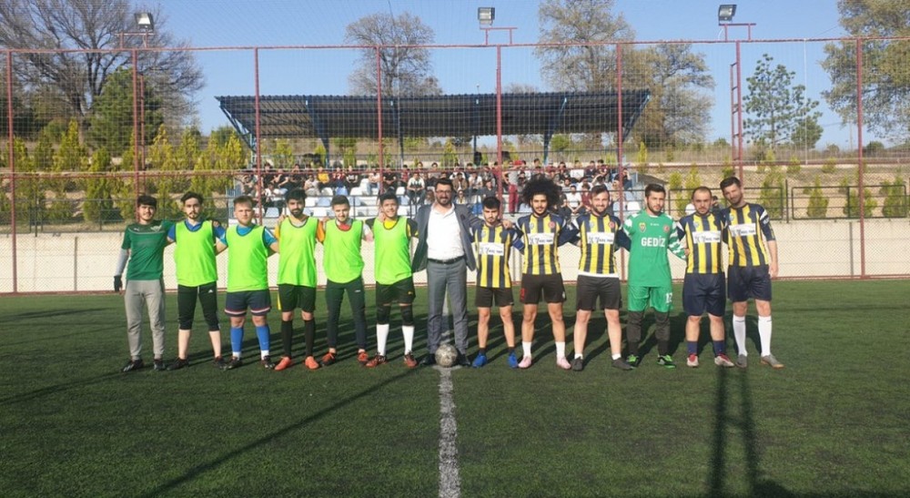 Gediz MYO’da Futbol Turnuvası 