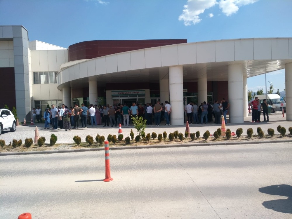 Gediz’de madende göçük: 2 yaralı 