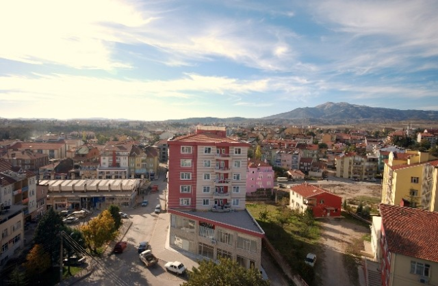 Gediz’in merkez nüfus bin 301 kişi arttı 