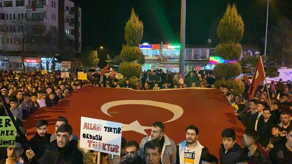 Gedizliler İdlib şehitleri için yürüdü 