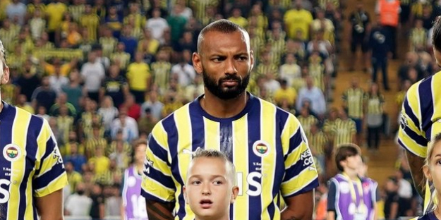 Geldiği gibi gidiyor.. Şok ayrılık!