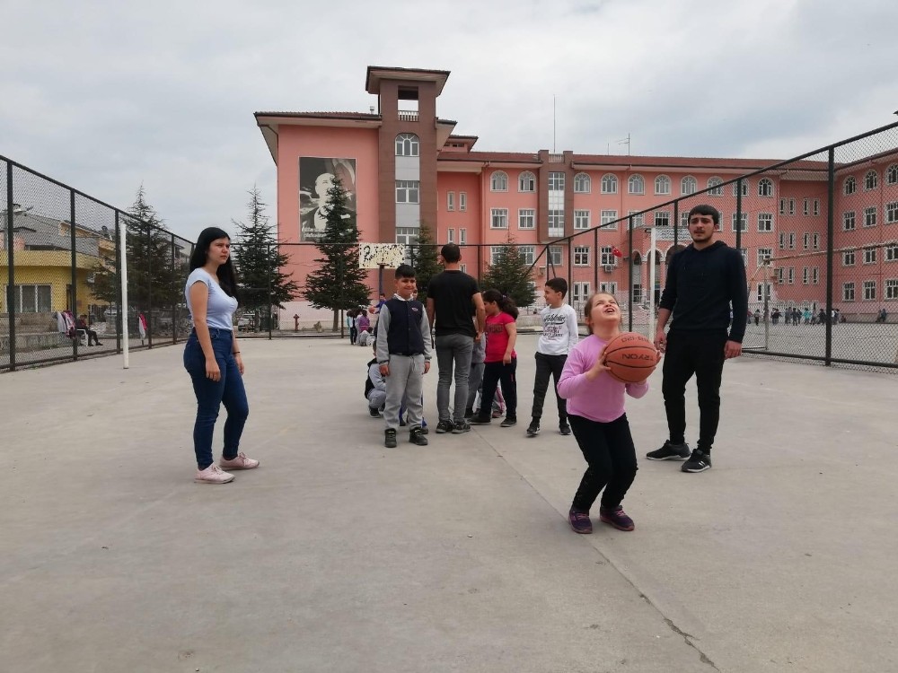 Geleceğin çocukları sporla buluştu 