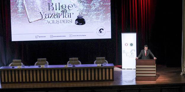 Geleceğin yazarları "Bilge Yazarlar" projesiyle yetişecek