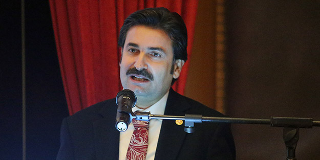 Gelecek Partili Ayhan Sefer Üstün: Davutoğlu’nun Menderes’ten tek farkı idam edilmemiş olması