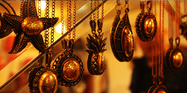 Gelen misafirler şaşkın, sipariş yağmaya başladı! Türk ustadan çinicilik tarihinde bir ilk!