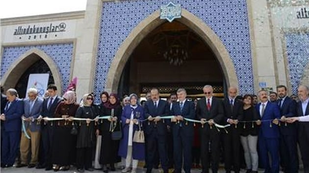 Geleneksel 14. Altın Dokunuşlar Sergisi “Selçuklu Saklı Değerler” temasıyla açıldı