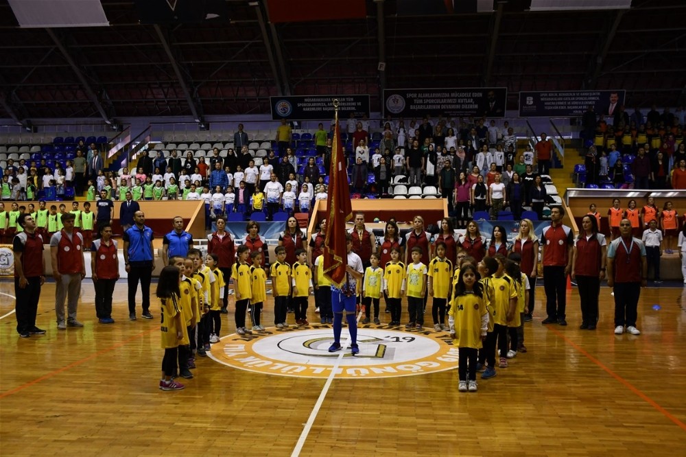 Geleneksel çocuk oyunları il finali yapıldı 