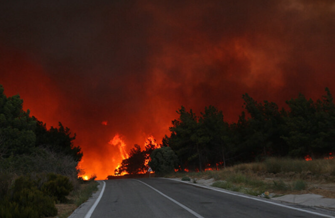 Gelibolu yanıyor! Tarihi alana girişler kapatıldı