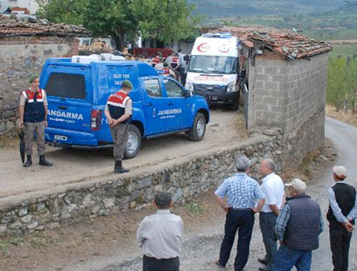 Gelin 100 yaşındaki kaynanasının boğazını...