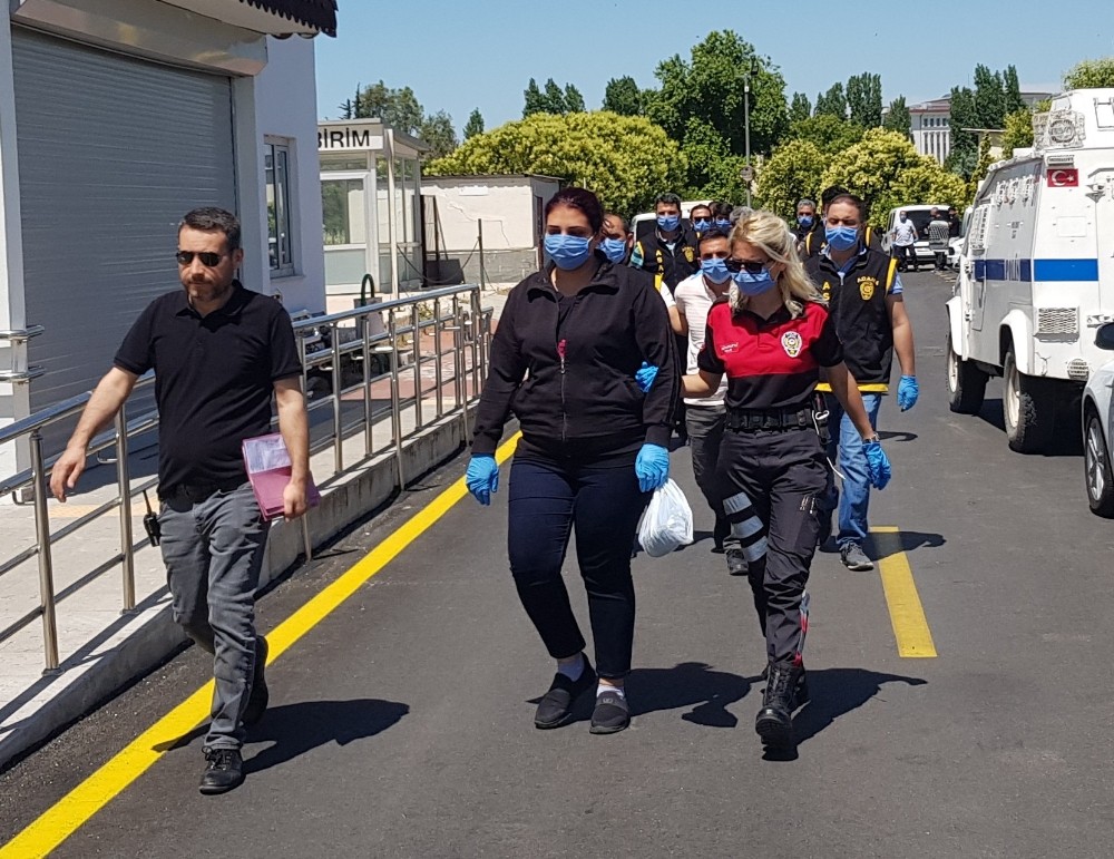 Gelin görümcesinin para kasasını çaldırdı 