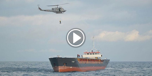 Gemideki mürettebat helikopterle kurtarıldı