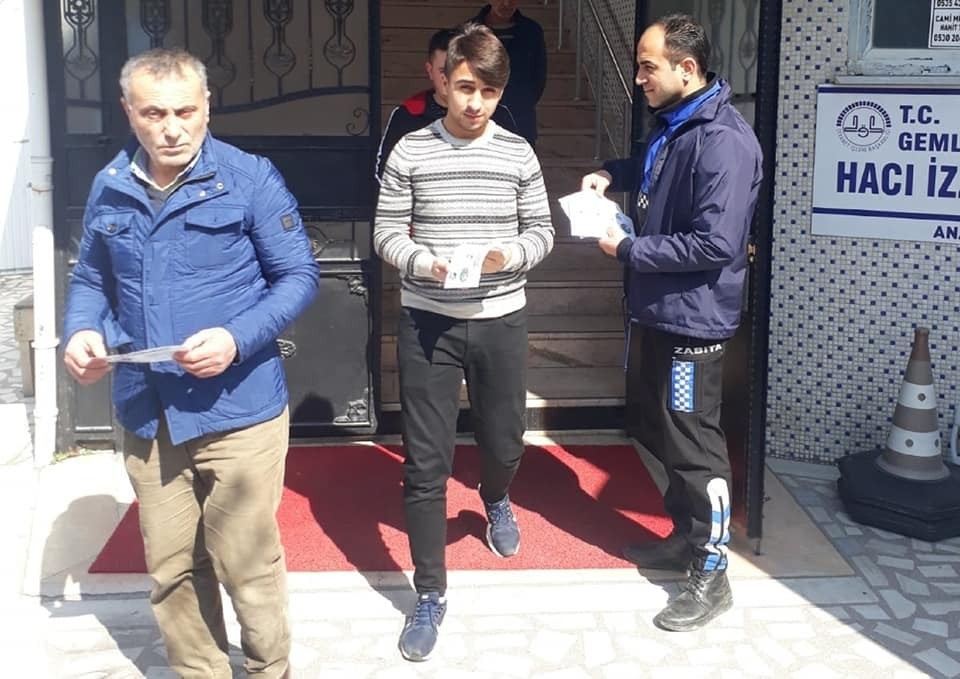 Gemlik Belediyesi koronaya karşı bilinçlendiriyor 