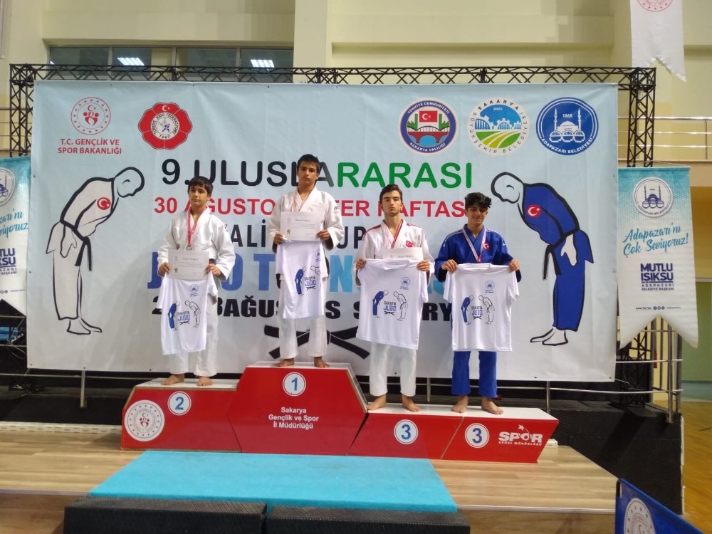 Gemlikli sporcular 6 madalya ile döndü 