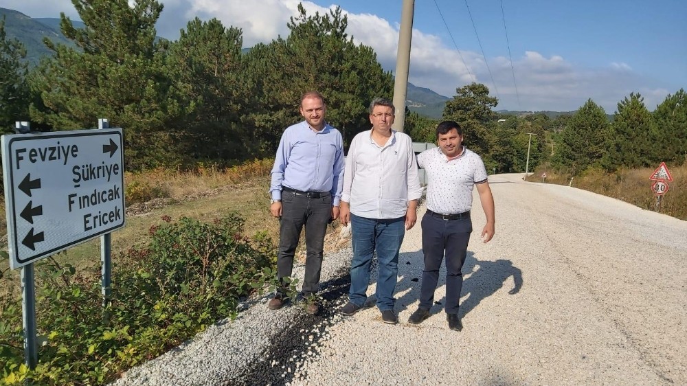 Gemlik’te köy yollarına Büyükşehir’den soğuk asfalt 