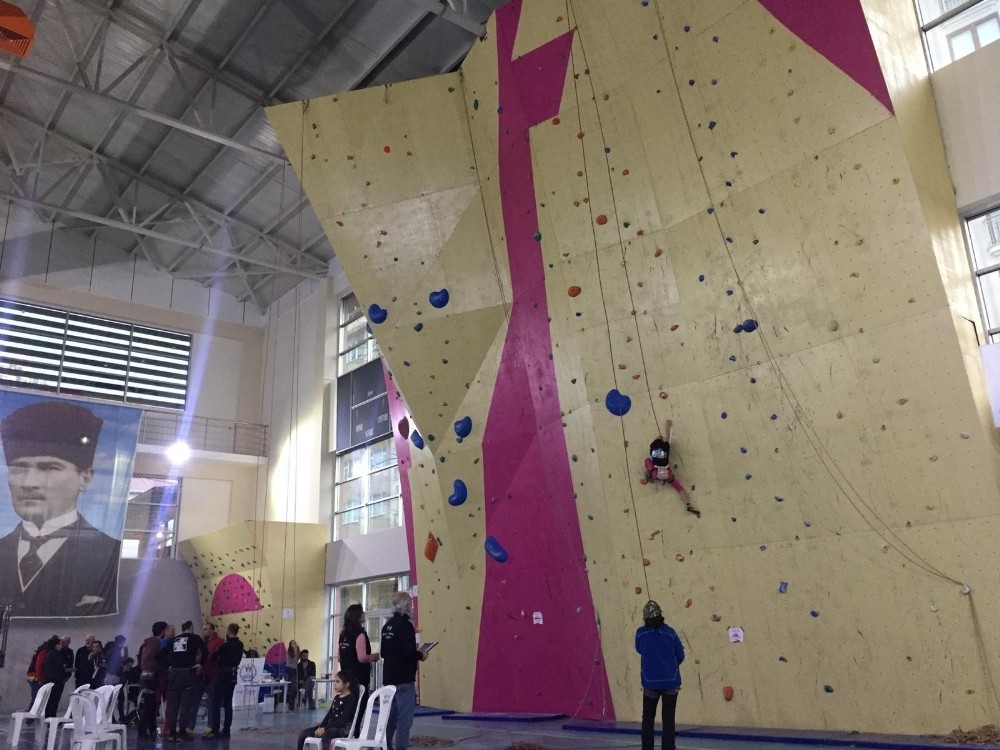 Genç dağcılar spor tırmanışında Rize’de yarıştı 