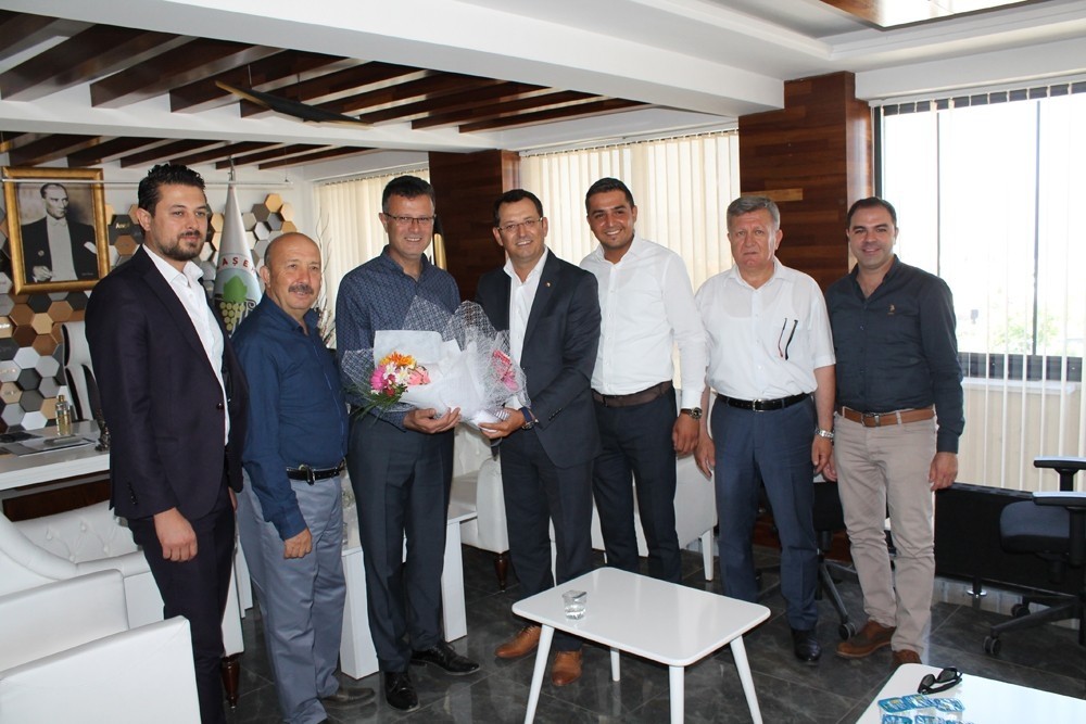 Genç girişimciler Alaşehir’de projelerini anlattı 