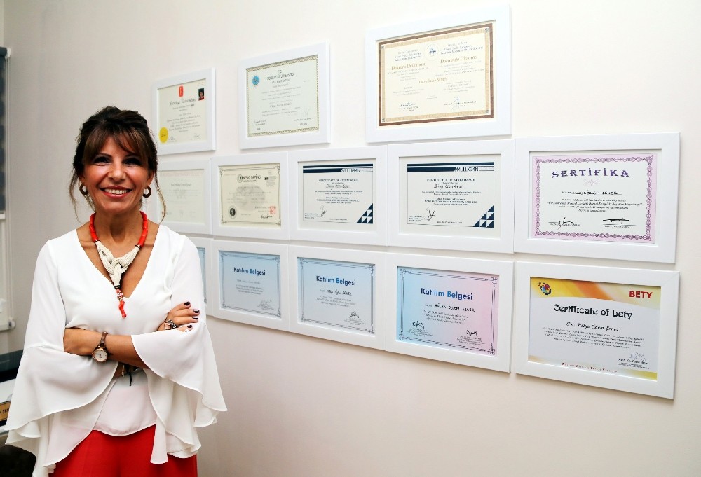 Genç görünmek için yeni trend yüz pilatesi 