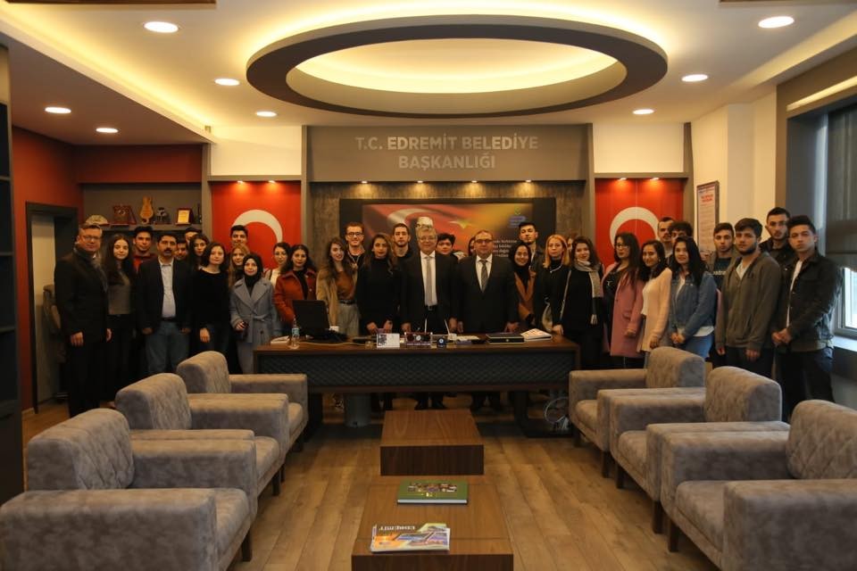 Genç havacılardan Başkan Arslan’a teşekkür 