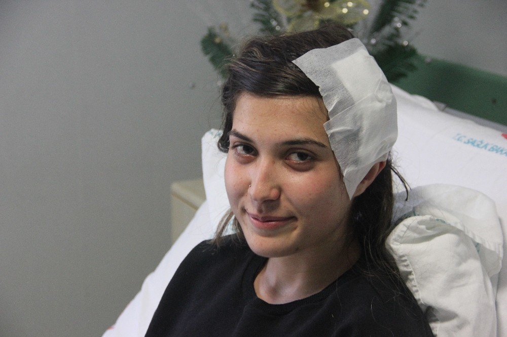 Genç hemşireyi felç olmaktan kurtaran operasyon 