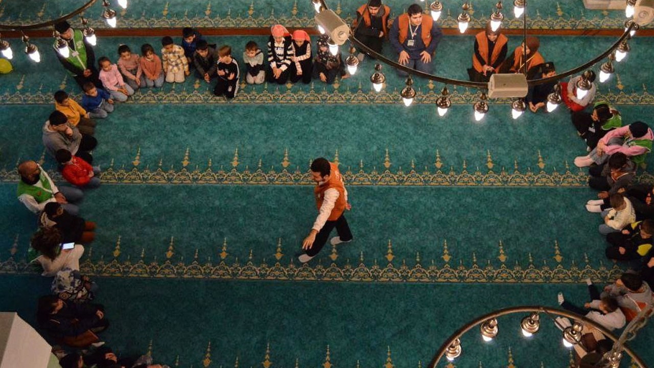 Genç İHH’dan 2024’te 85 üniversitede Gazze’ye destek etkinliği