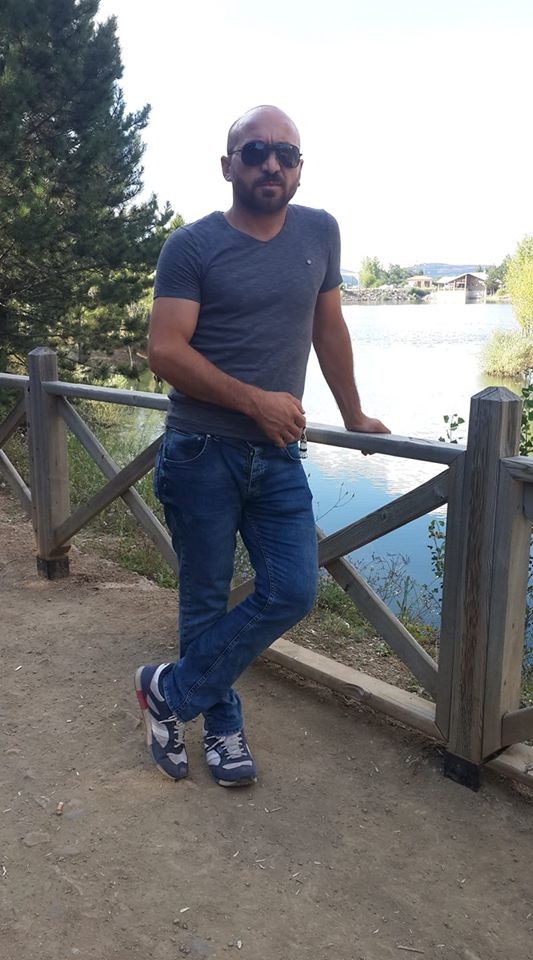 Genç kadın kocasını öldürdü 