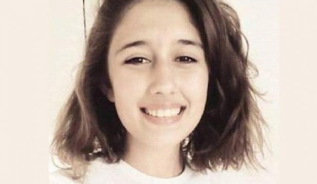 Genç kız evde ders çalışırken hayatının şokunu yaşadı