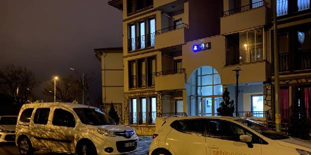 Genç kız, evinde silahla vurulmuş halde bulundu