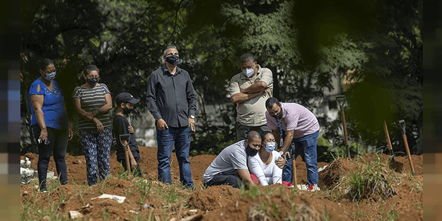 Genç kız öldürülmeden önce kendi mezarını kazdı!