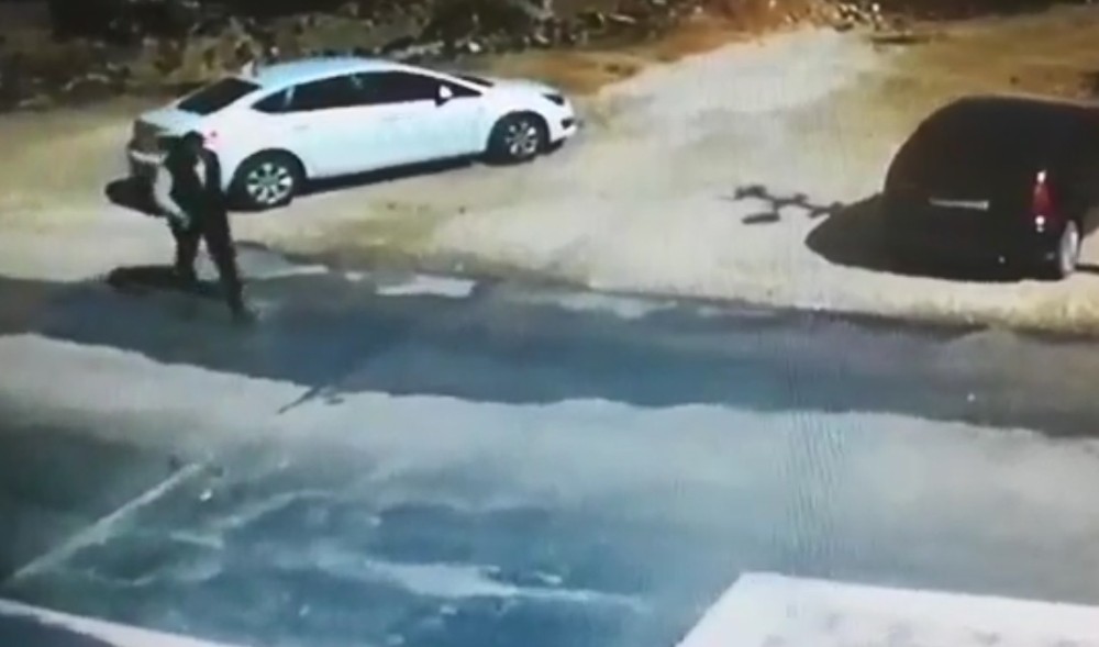 Genç kızı takip edip asansörde taciz etti sonra böyle kaçtı 
